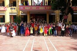 Chương trình hoạt động ngoại khóa " Thắp sáng tươi lai " Trường Tiểu Học Nguyễn Huệ